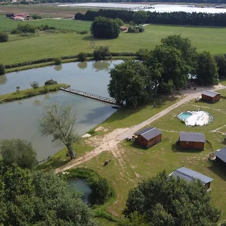 Camping Domaine Du Vieux Chêne Bergerac